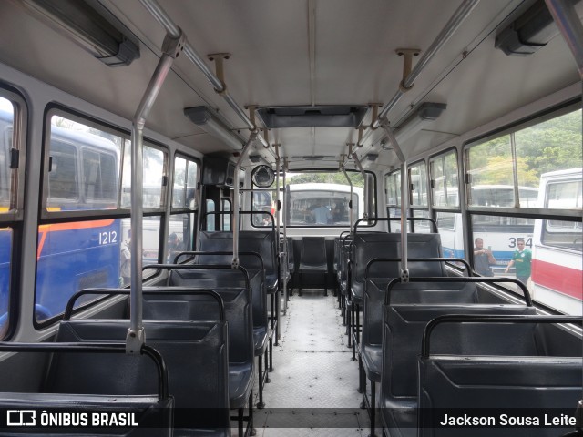 Transportadora Tamboré 330 na cidade de Barueri, São Paulo, Brasil, por Jackson Sousa Leite. Número da foto: #13270925.