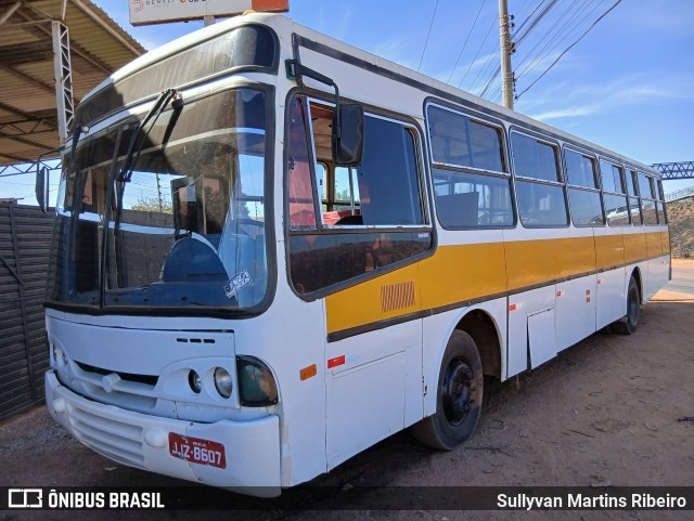 Ônibus Particulares 8607 na cidade de Anápolis, Goiás, Brasil, por Sullyvan Martins Ribeiro. Número da foto: #13271230.