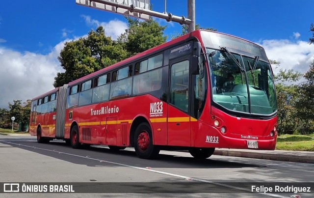 Consorcio Express S.A.S. - Transmilenio N033 na cidade de Bogotá, Colômbia, por Felipe Rodriguez. Número da foto: #13271506.