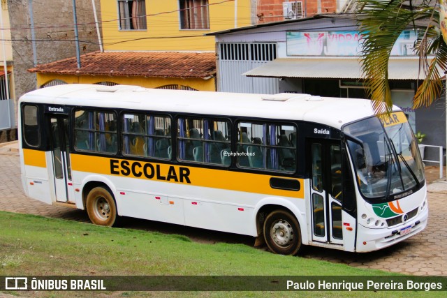 Escolares 1D32 na cidade de Ubaporanga, Minas Gerais, Brasil, por Paulo Henrique Pereira Borges. Número da foto: #13273214.