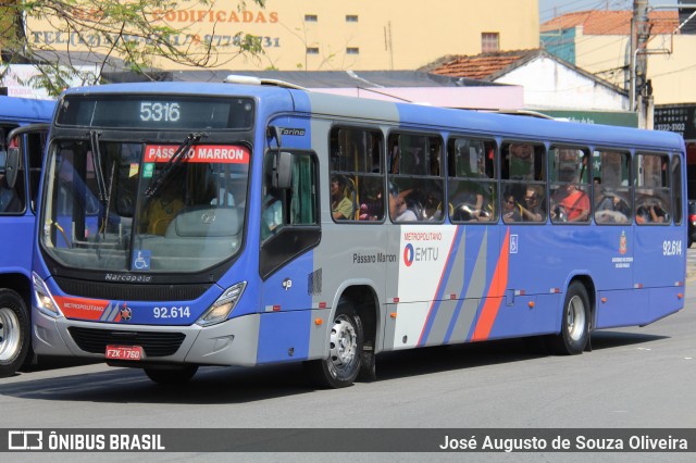 Empresa de Ônibus Pássaro Marron 92.614 na cidade de Guaratinguetá, São Paulo, Brasil, por José Augusto de Souza Oliveira. Número da foto: #13273345.