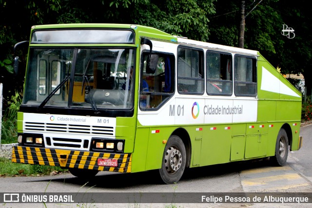 Viação Cidade Industrial M-01 na cidade de Salvador, Bahia, Brasil, por Felipe Pessoa de Albuquerque. Número da foto: #13273556.