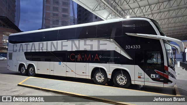 Auto Viação Catarinense 324333 na cidade de Itapema, Santa Catarina, Brasil, por Jeferson Brant. Número da foto: #13271627.