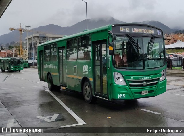 Consorcio Express S.A.S. - Transmilenio D0920 na cidade de Bogotá, Colômbia, por Felipe Rodriguez. Número da foto: #13271508.