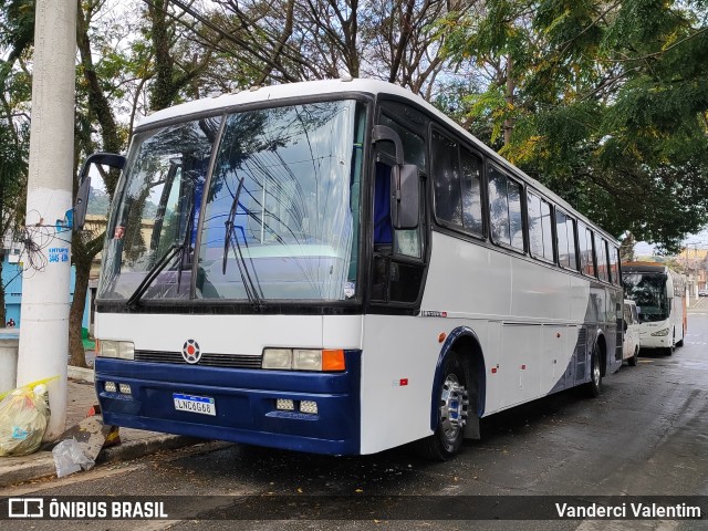Ônibus Particulares 1100 na cidade de São Paulo, São Paulo, Brasil, por Vanderci Valentim. Número da foto: #13273895.