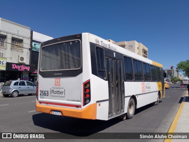 Nueva Vision 2563 na cidade de Neuquén, Confluencia, Neuquén, Argentina, por Simón Aluhe Choiman. Número da foto: #13272333.