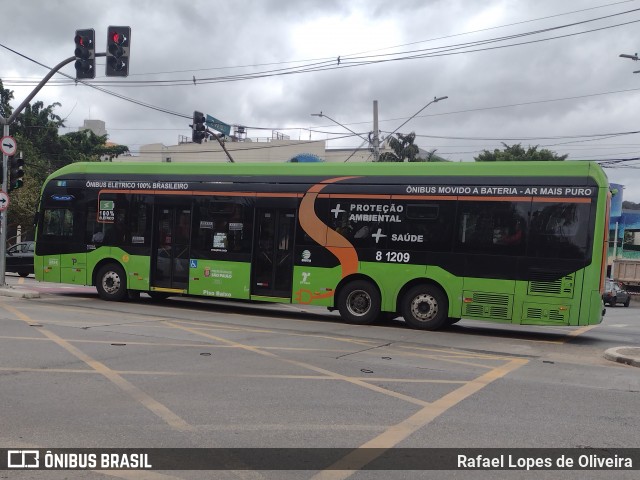 TRANSPPASS - Transporte de Passageiros 8 1209 na cidade de São Paulo, São Paulo, Brasil, por Rafael Lopes de Oliveira. Número da foto: #13275962.