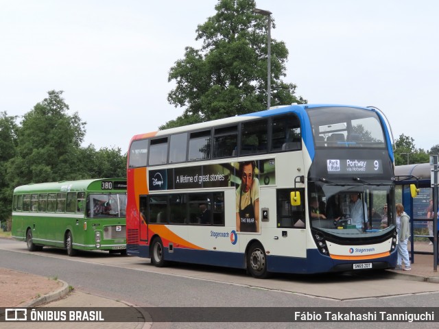 Stagecoach 11236 na cidade de Bristol, Bristol, Inglaterra, por Fábio Takahashi Tanniguchi. Número da foto: #13275050.