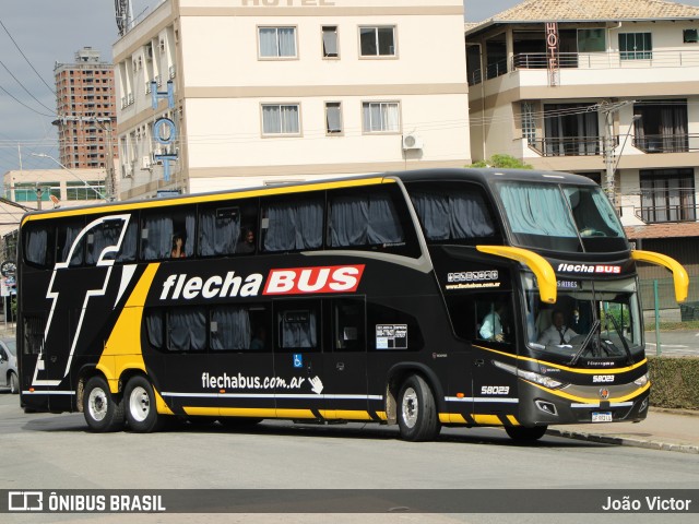 Flecha Bus 58023 na cidade de Balneário Camboriú, Santa Catarina, Brasil, por João Victor. Número da foto: #13276300.