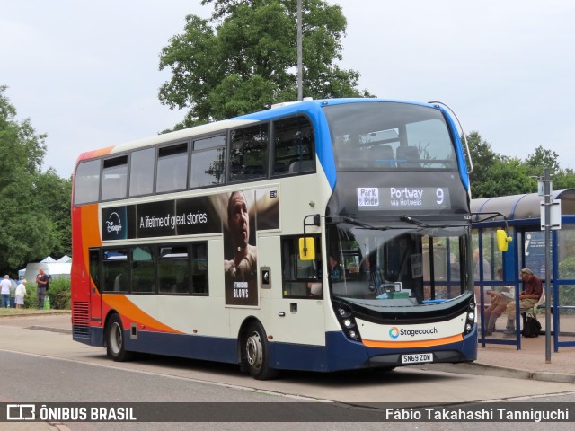 Stagecoach 11239 na cidade de Bristol, Bristol, Inglaterra, por Fábio Takahashi Tanniguchi. Número da foto: #13275048.