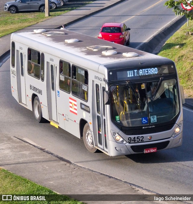BluMob - Concessionária de Transporte Urbano de Blumenau 9452 na cidade de Blumenau, Santa Catarina, Brasil, por Iago Scheineider. Número da foto: #13276670.
