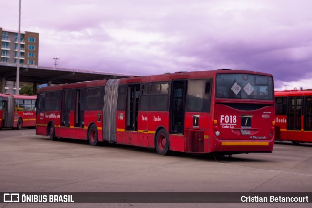 Transmilenio F018 na cidade de Bogotá, Colômbia, por Cristian Betancourt. Número da foto: #13276911.