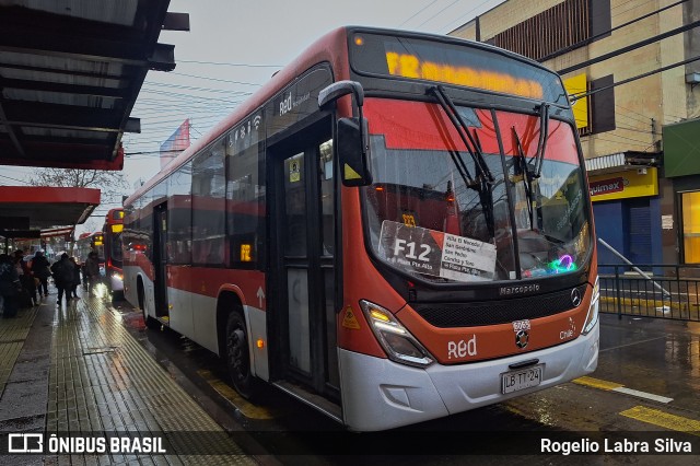Buses Omega 6065 na cidade de Puente Alto, Cordillera, Metropolitana de Santiago, Chile, por Rogelio Labra Silva. Número da foto: #13278037.