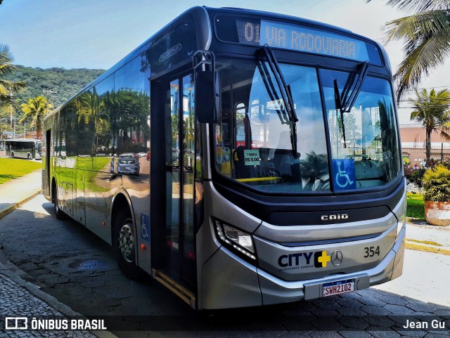 City Transporte Urbano Intermodal - Guarujá 354 na cidade de Guarujá, São Paulo, Brasil, por Jean Gu. Número da foto: #13278860.