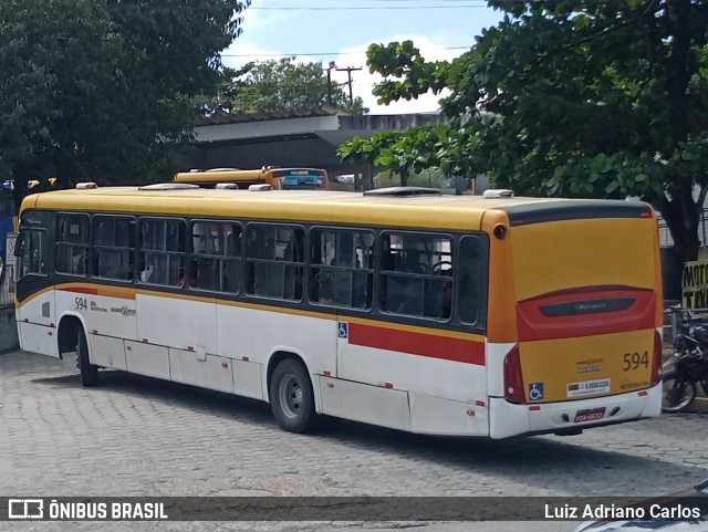 Empresa Metropolitana 594 na cidade de Recife, Pernambuco, Brasil, por Luiz Adriano Carlos. Número da foto: #13277710.