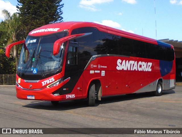 Viação Santa Cruz 37925 na cidade de Três Corações, Minas Gerais, Brasil, por Fábio Mateus Tibúrcio. Número da foto: #13279679.