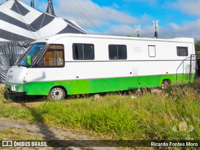 Motorhomes CIRCO FANTASY na cidade de Curitiba, Paraná, Brasil, por Ricardo Fontes Moro. Número da foto: #13279318.