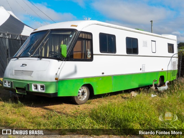 Motorhomes CIRCO FANTASY na cidade de Curitiba, Paraná, Brasil, por Ricardo Fontes Moro. Número da foto: #13279328.