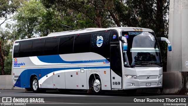 Autobuses sin identificación - Mexico 07 na cidade de Tlalpan, Ciudad de México, México, por Omar Ramírez Thor2102. Número da foto: #13279749.
