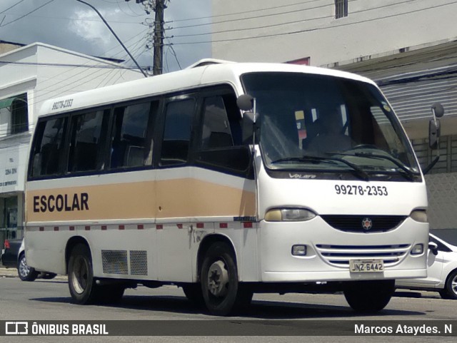 Escolares 6442 na cidade de Linhares, Espírito Santo, Brasil, por Marcos Ataydes. N. Número da foto: #13283569.