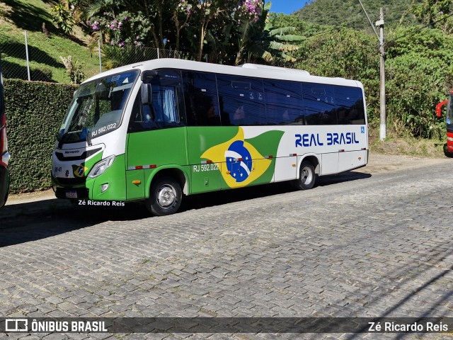 Real Brasil Turismo RJ 592.022 na cidade de Petrópolis, Rio de Janeiro, Brasil, por Zé Ricardo Reis. Número da foto: #13281363.