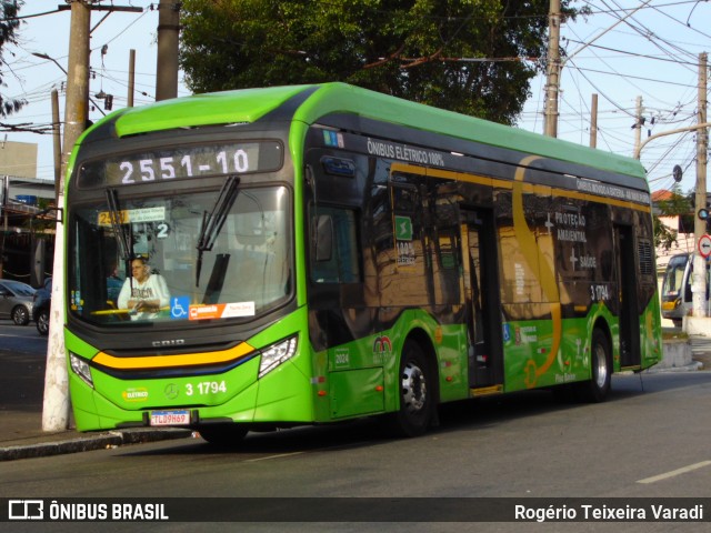 Viação Metrópole Paulista - Zona Leste 3 1794 na cidade de São Paulo, São Paulo, Brasil, por Rogério Teixeira Varadi. Número da foto: #13281844.