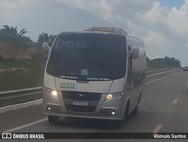 Ônibus Particulares 4A45 na cidade de Irituia, Pará, Brasil, por Rômulo Santos. Número da foto: #13282316.