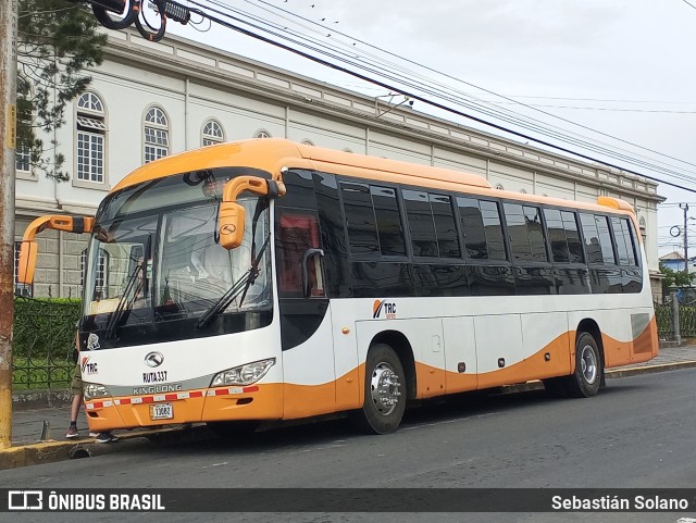 TRC 00 na cidade de Cartago, Cartago, Costa Rica, por Sebastián Solano. Número da foto: #13281996.