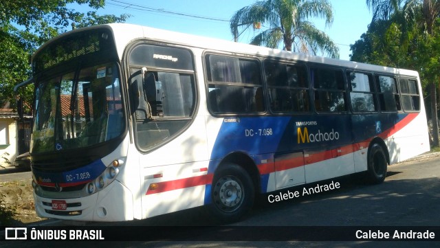 Transportes Machado DC 7.058 na cidade de Duque de Caxias, Rio de Janeiro, Brasil, por Calebe Andrade. Número da foto: #13281438.