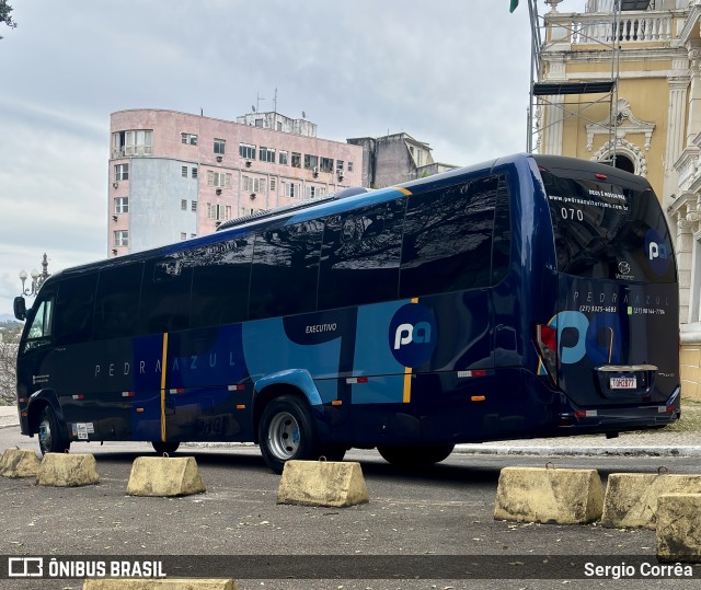 Pedra Azul Turismo 070 na cidade de Vitória, Espírito Santo, Brasil, por Sergio Corrêa. Número da foto: #13282123.