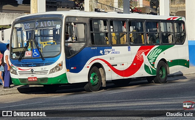 Expresso São Francisco 06.57 na cidade de Nilópolis, Rio de Janeiro, Brasil, por Claudio Luiz. Número da foto: #13283012.