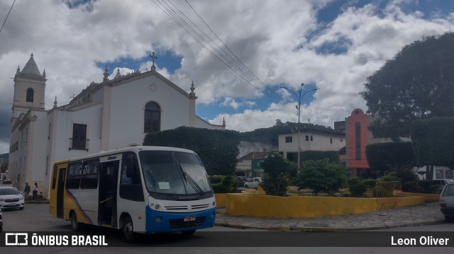 Ônibus Particulares 1859 na cidade de Pesqueira, Pernambuco, Brasil, por Leon Oliver. Número da foto: #13282333.