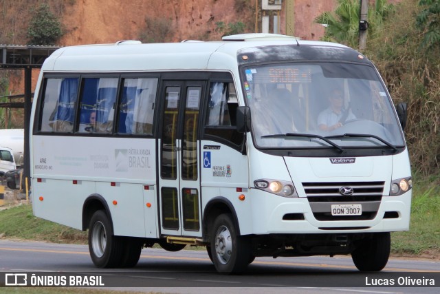 Prefeitura Municipal de Miradouro QQN3007 na cidade de Muriaé, Minas Gerais, Brasil, por Lucas Oliveira. Número da foto: #13284329.