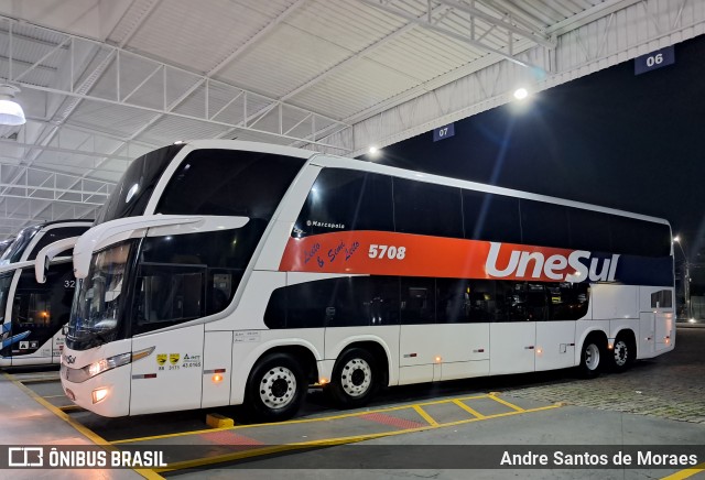 Unesul de Transportes 5708 na cidade de Balneário Camboriú, Santa Catarina, Brasil, por Andre Santos de Moraes. Número da foto: #13284724.