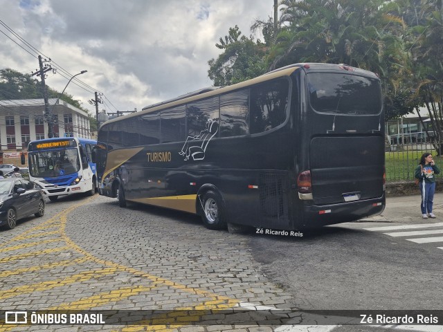 Ônibus Particulares LLM1A29 na cidade de Petrópolis, Rio de Janeiro, Brasil, por Zé Ricardo Reis. Número da foto: #13284383.