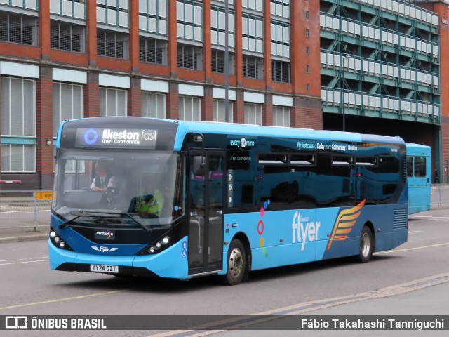 Trentbarton 310 na cidade de Derby, Derbyshire, Inglaterra, por Fábio Takahashi Tanniguchi. Número da foto: #13284569.