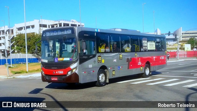 Pêssego Transportes 4 7265 na cidade de São Paulo, São Paulo, Brasil, por Roberto Teixeira. Número da foto: #13284534.