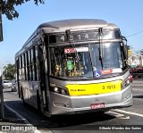 Viação Metrópole Paulista - Zona Leste 3 1013 na cidade de São Paulo, São Paulo, Brasil, por Gilberto Mendes dos Santos. Número da foto: #13283608.