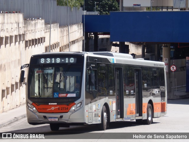 Viação Gato Preto 8 2734 na cidade de Osasco, São Paulo, Brasil, por Heitor de Sena Sapaterro. Número da foto: #13285528.