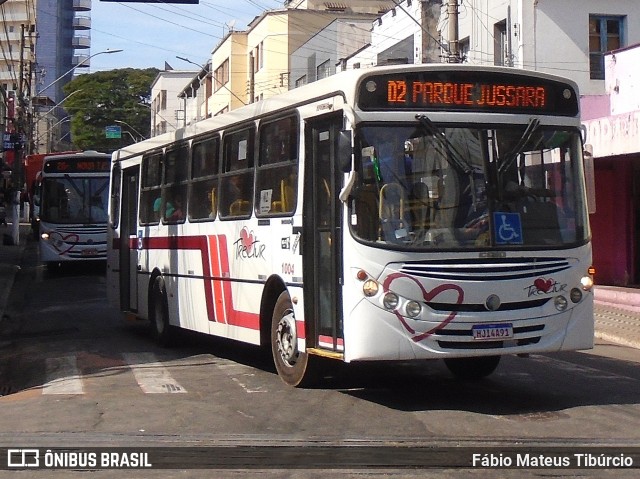 Trectur 1004 na cidade de Três Corações, Minas Gerais, Brasil, por Fábio Mateus Tibúrcio. Número da foto: #13285458.