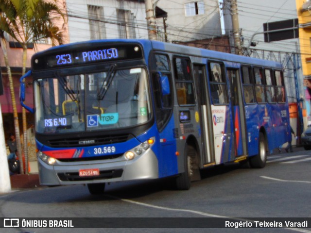 Empresa de Ônibus Vila Galvão 30.569 na cidade de São Paulo, São Paulo, Brasil, por Rogério Teixeira Varadi. Número da foto: #13286742.