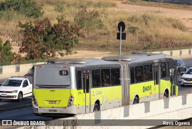 Milênio Transportes 10788 na cidade de Belo Horizonte, Minas Gerais, Brasil, por Rava Ogawa. Número da foto: #13288932.