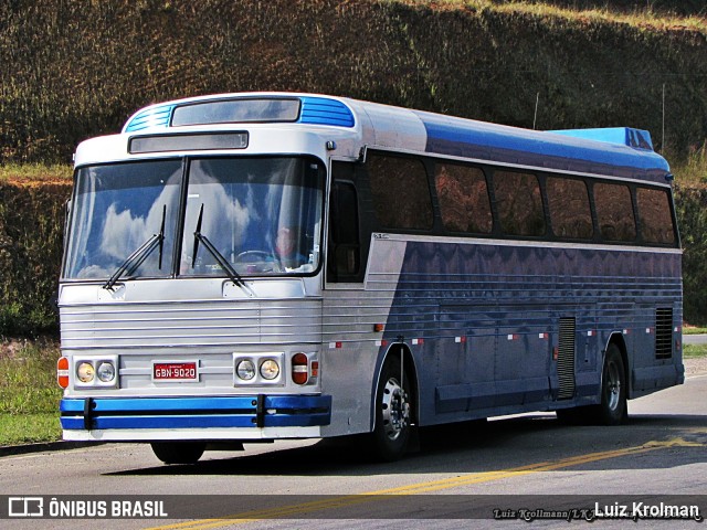 Moscou Turismo 7200 na cidade de Juiz de Fora, Minas Gerais, Brasil, por Luiz Krolman. Número da foto: #13289272.