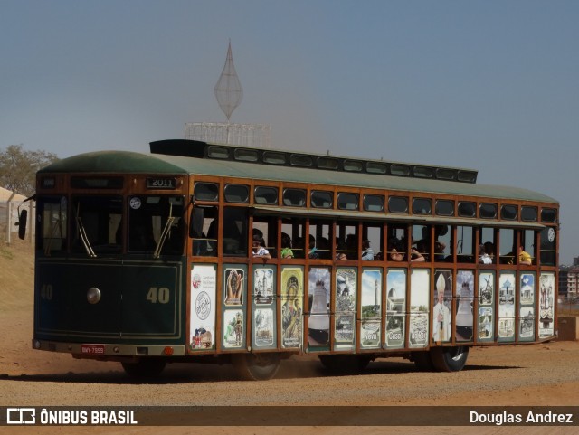 Bonde Pai Eterno 40 na cidade de Trindade, Goiás, Brasil, por Douglas Andrez. Número da foto: #13288139.