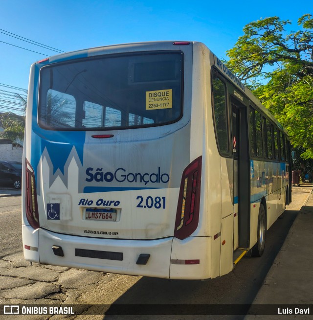 Viação Rio Ouro 2.081 na cidade de Niterói, Rio de Janeiro, Brasil, por Luis Davi. Número da foto: #13287965.