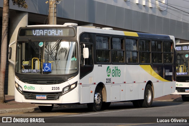 Viação Elite 2335 na cidade de Volta Redonda, Rio de Janeiro, Brasil, por Lucas Oliveira. Número da foto: #13288720.