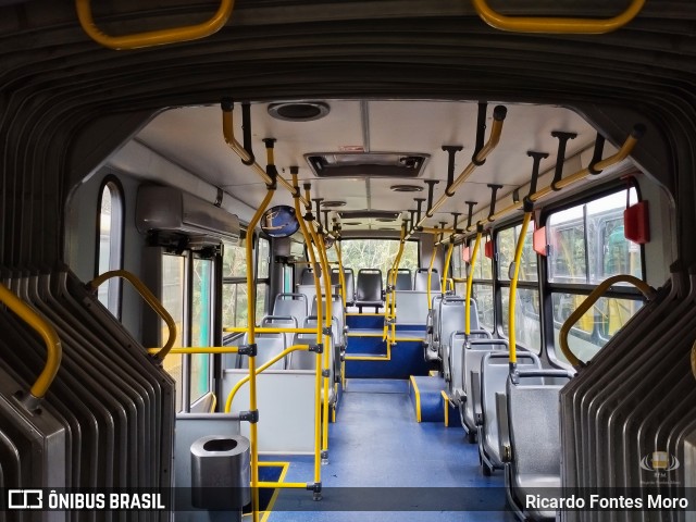 Ônibus Particulares 7A94 na cidade de Curitiba, Paraná, Brasil, por Ricardo Fontes Moro. Número da foto: #13290304.