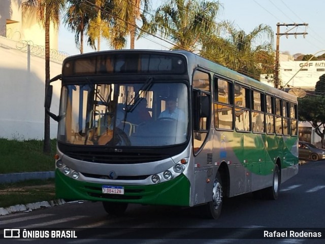Ônibus Particulares 12030 na cidade de Adamantina, São Paulo, Brasil, por Rafael Rodenas. Número da foto: #13288848.