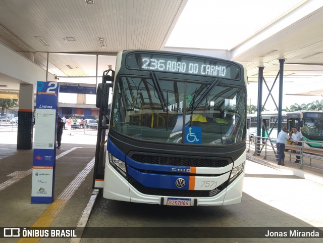 Transcorp 7571 na cidade de Ribeirão Preto, São Paulo, Brasil, por Jonas Miranda. Número da foto: #13289891.