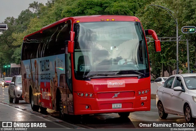 Turibus 7019 na cidade de Cuauhtémoc, Ciudad de México, México, por Omar Ramírez Thor2102. Número da foto: #13290386.